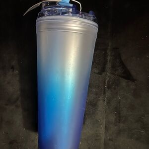 Blue Gradient Tumbler Cup